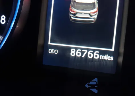 2018 Toyota Highlander Xle z USA, uszkodzony, nr VIN 5TDJZRFH6JS878784